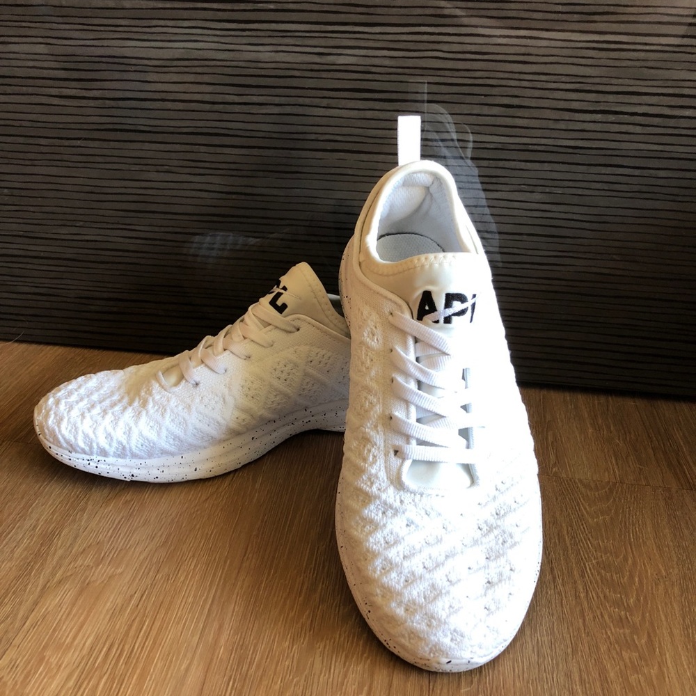 APL training shoes